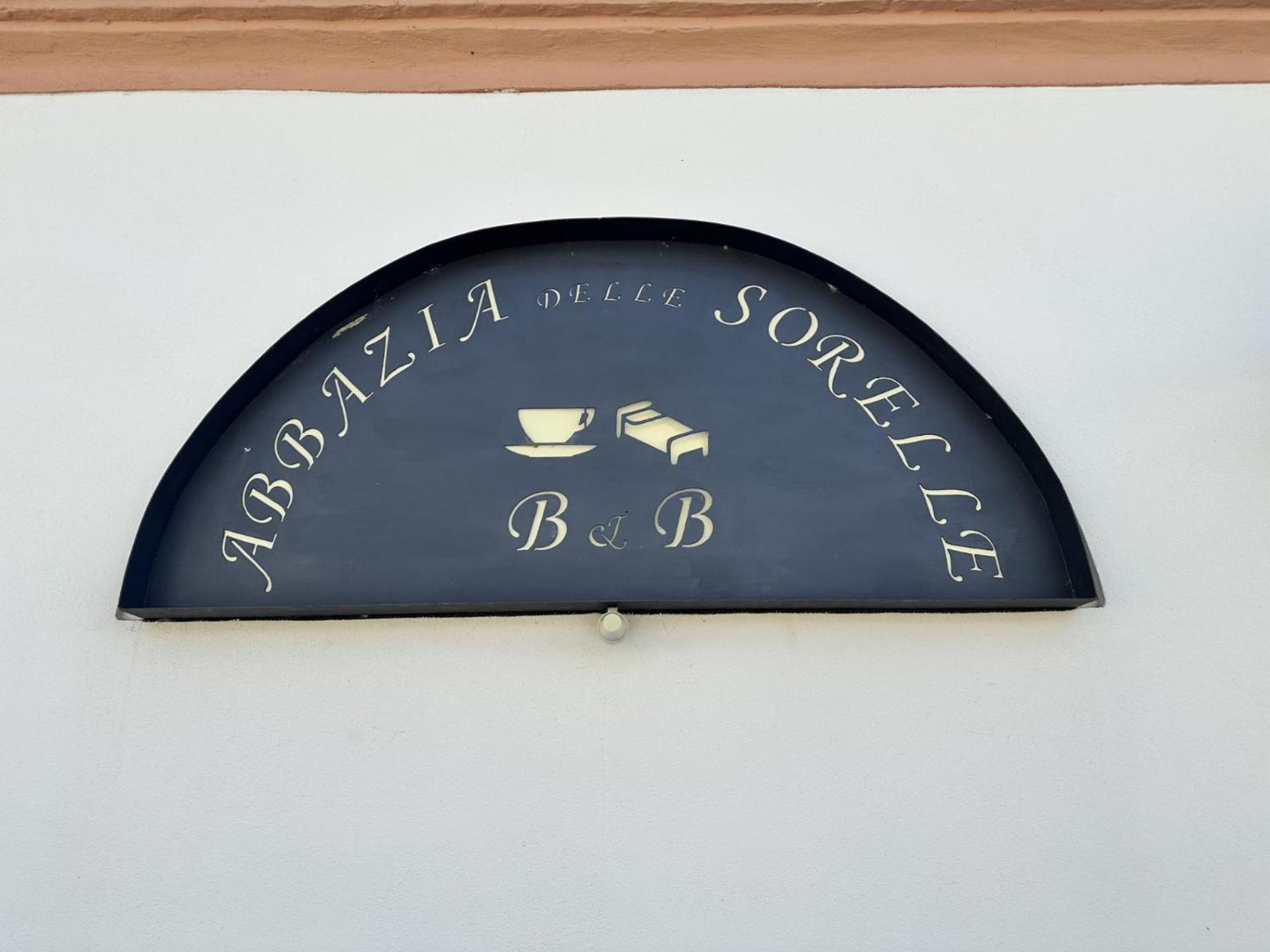 Abbazia Delle Sorelle Novello Exterior foto